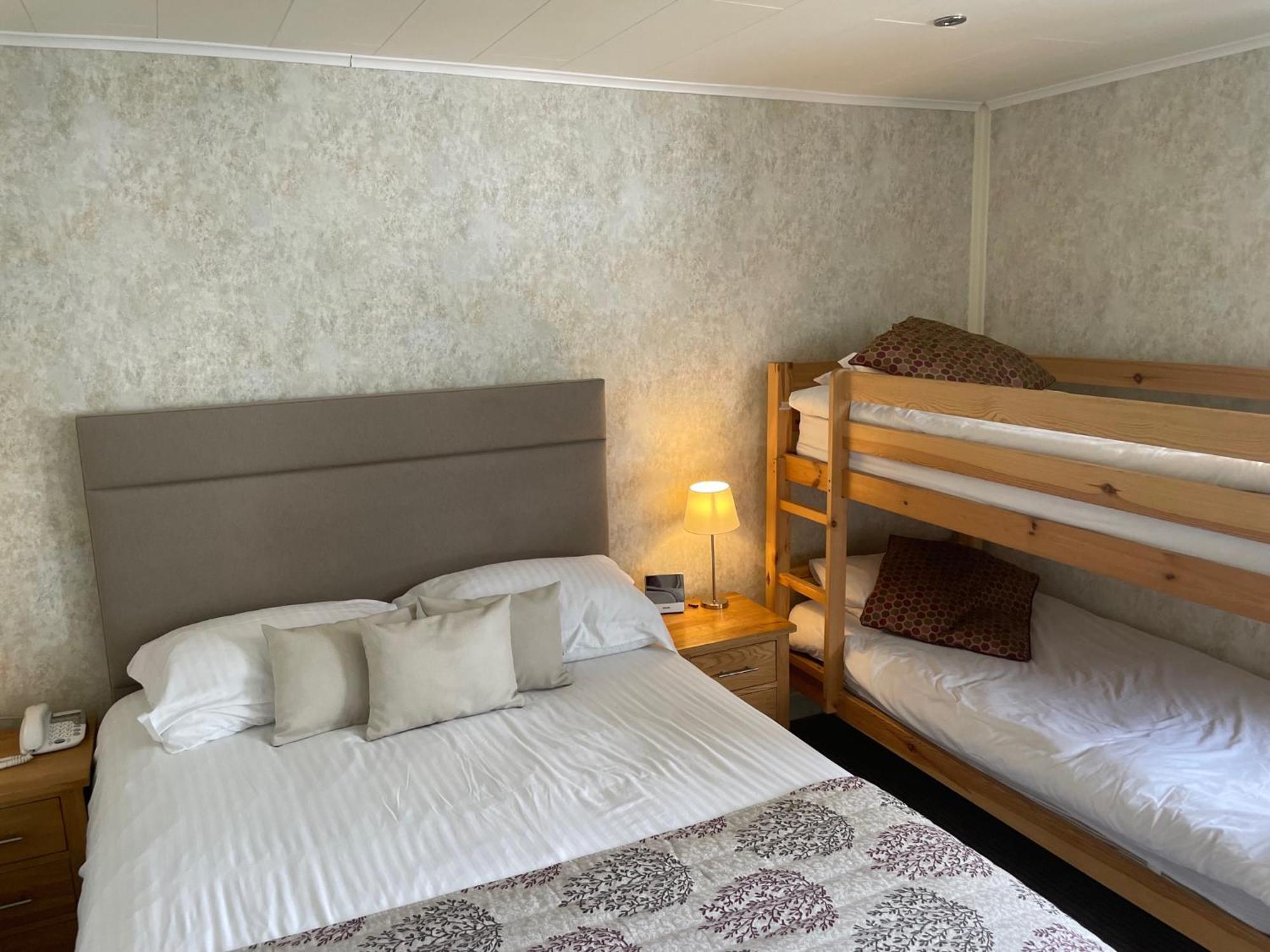 The Dog & Partridge Country Inn Ashbourne  Kültér fotó